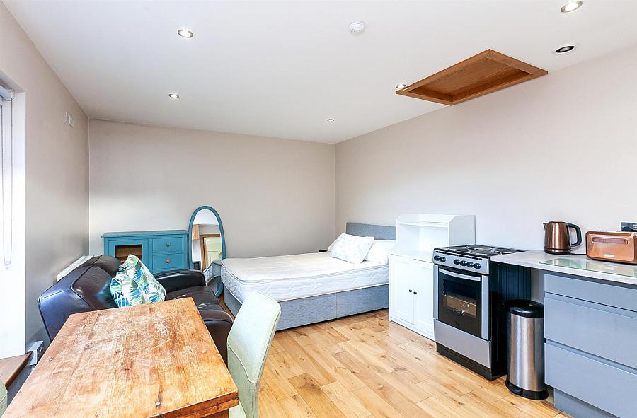 The Studio At 37 Templeton Park