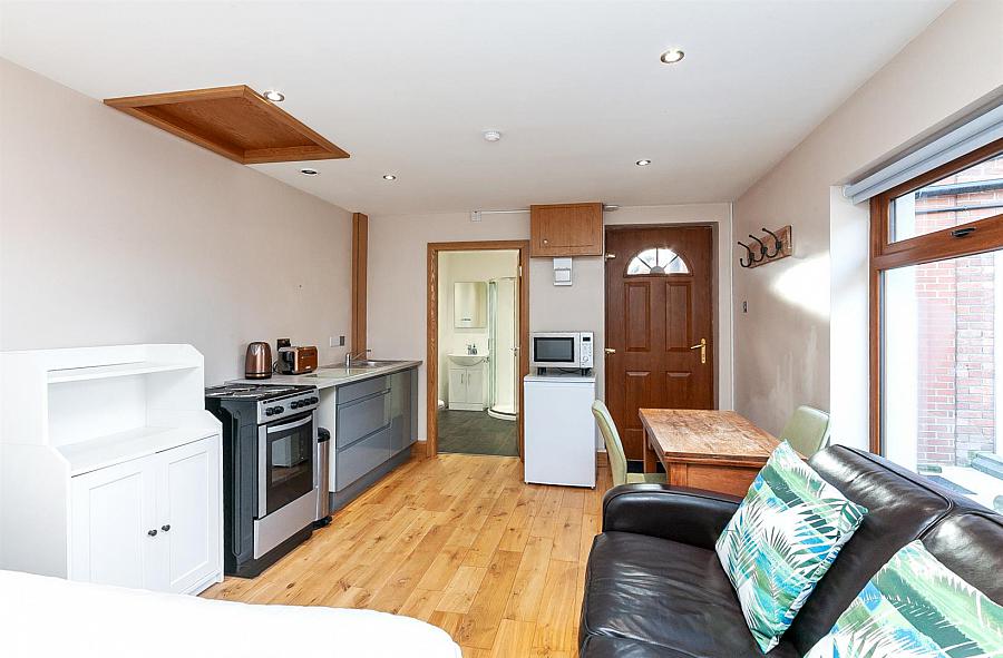 The Studio At 37 Templeton Park