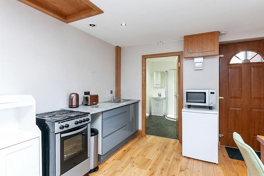 The Studio At 37 Templeton Park