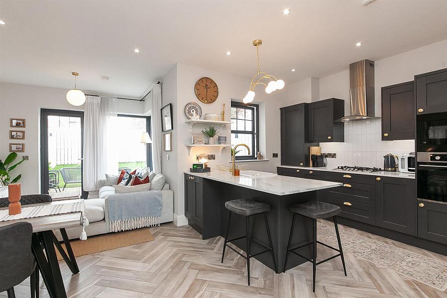 7 Barton Park Villas