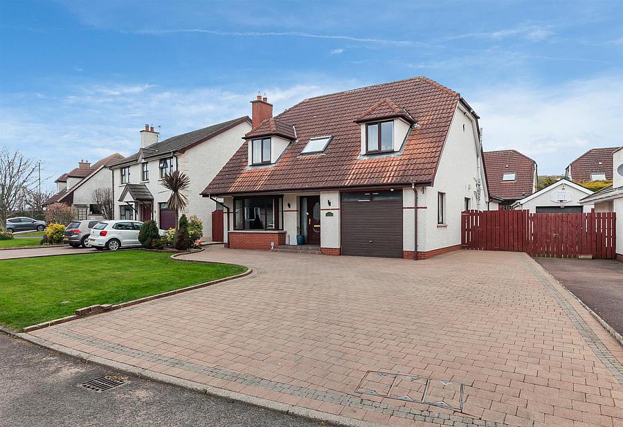 42 Brackenridge Green