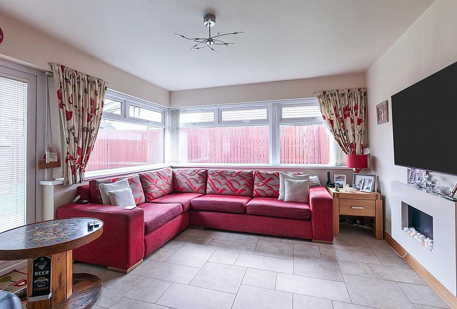 42 Brackenridge Green