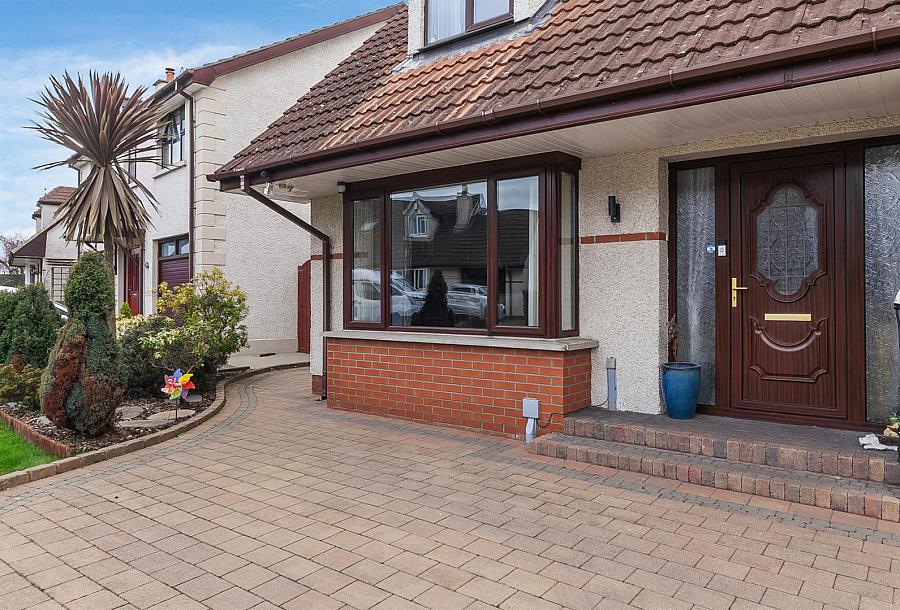 42 Brackenridge Green