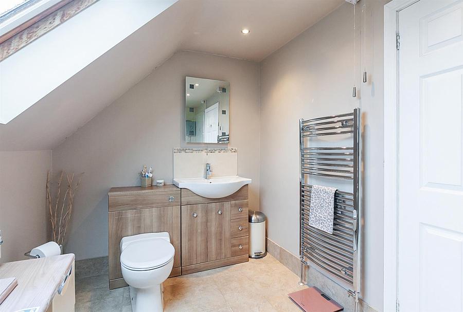 42 Brackenridge Green