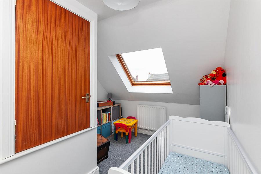 42 Brackenridge Green