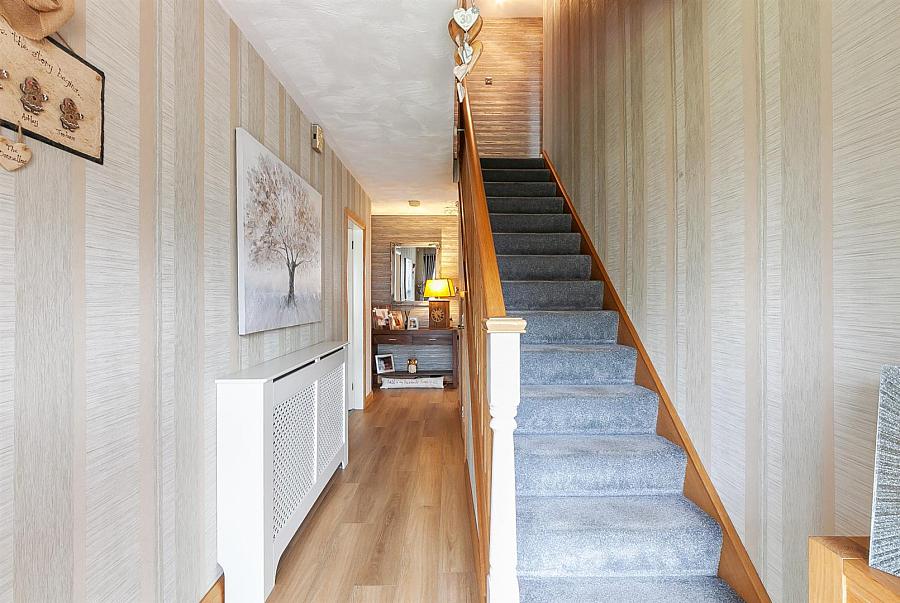 42 Brackenridge Green
