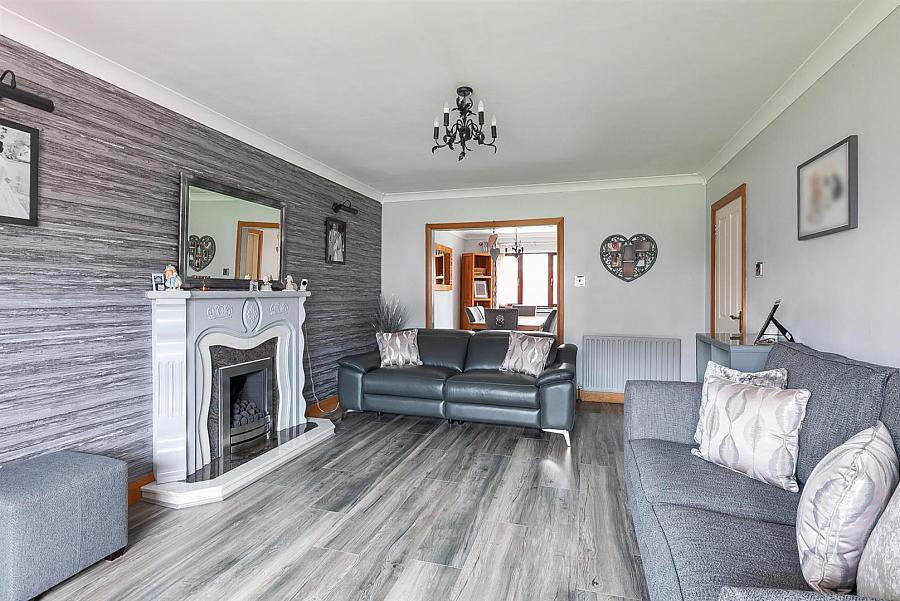 42 Brackenridge Green
