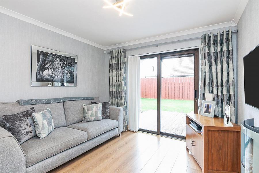 42 Brackenridge Green