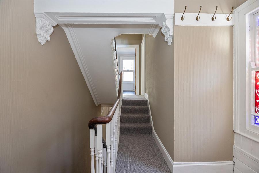 16 Rossmore Avenue