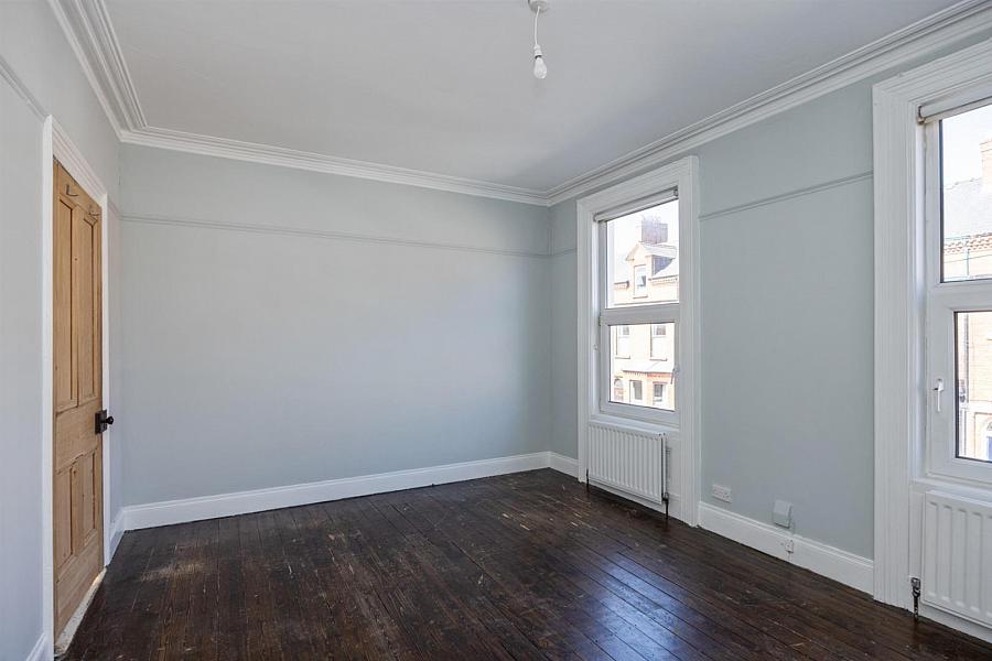 16 Rossmore Avenue