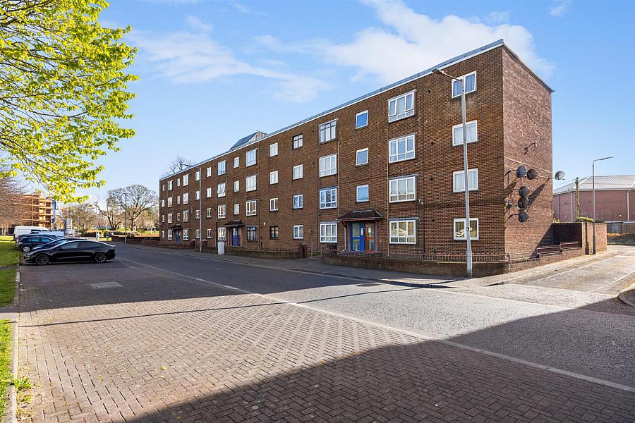 3a Ardmillan Drive
