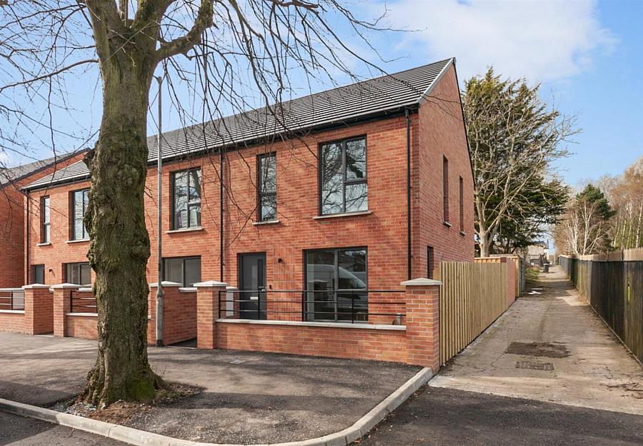 Site 5 Brantwood Street