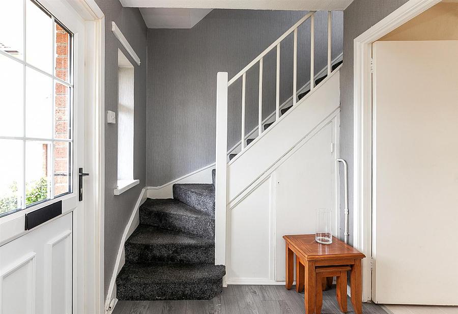 13 Waveney Grove