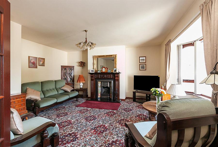8 Merion Park