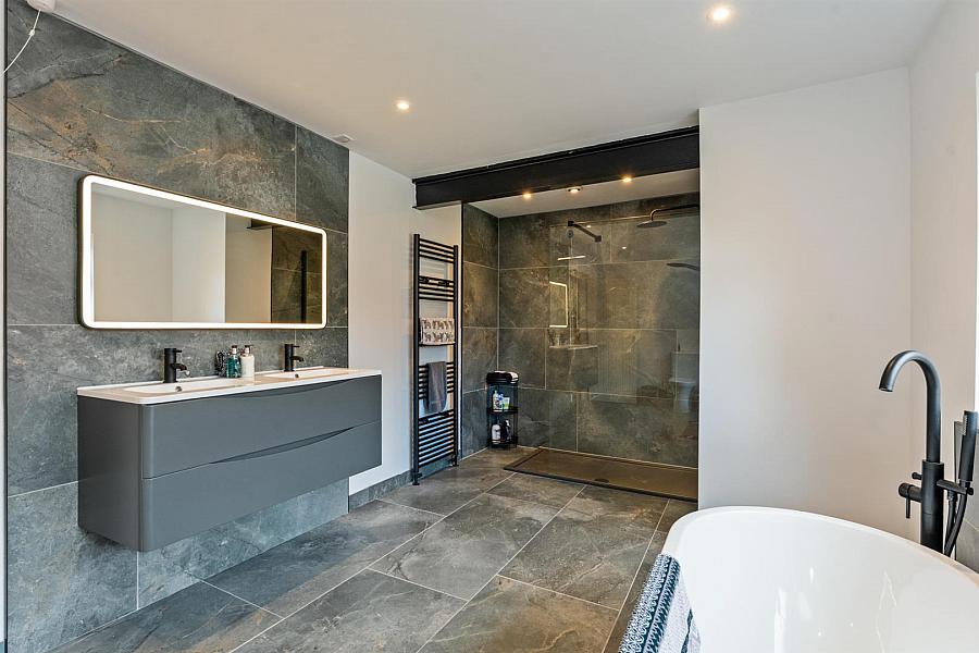 6 Hydepark Lane