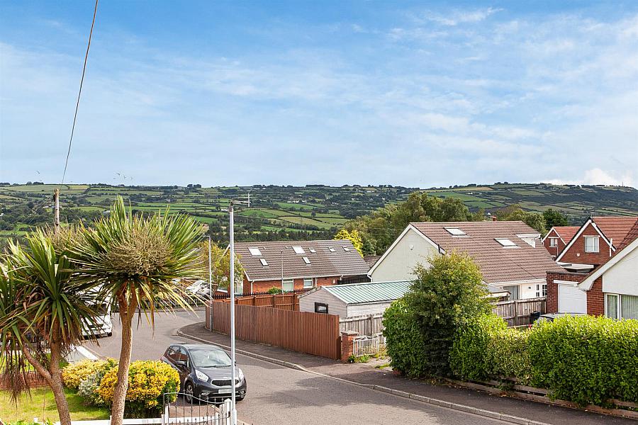 10 Ravelston Crescent