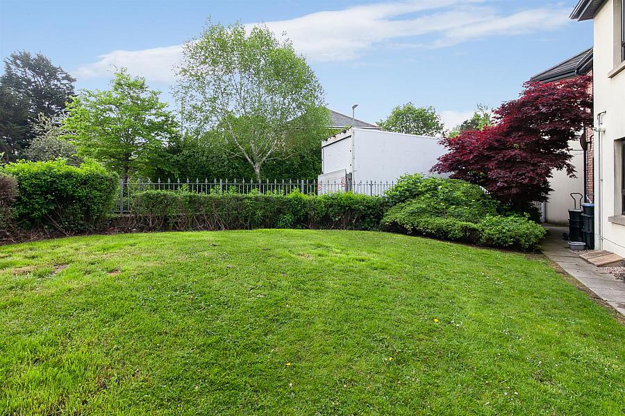 16 Friars Wood