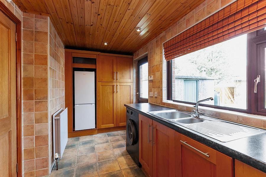1 Moyadam Park