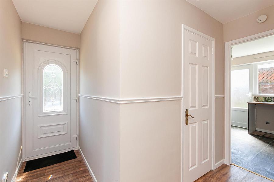 25 Hollybrook Grove