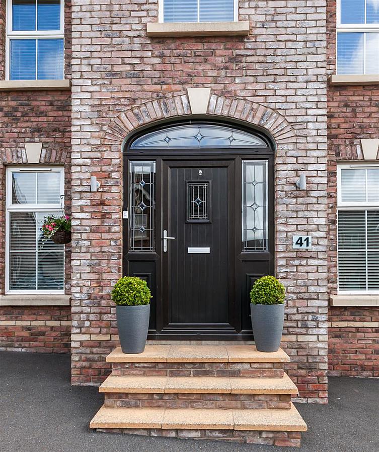41 Russell Court