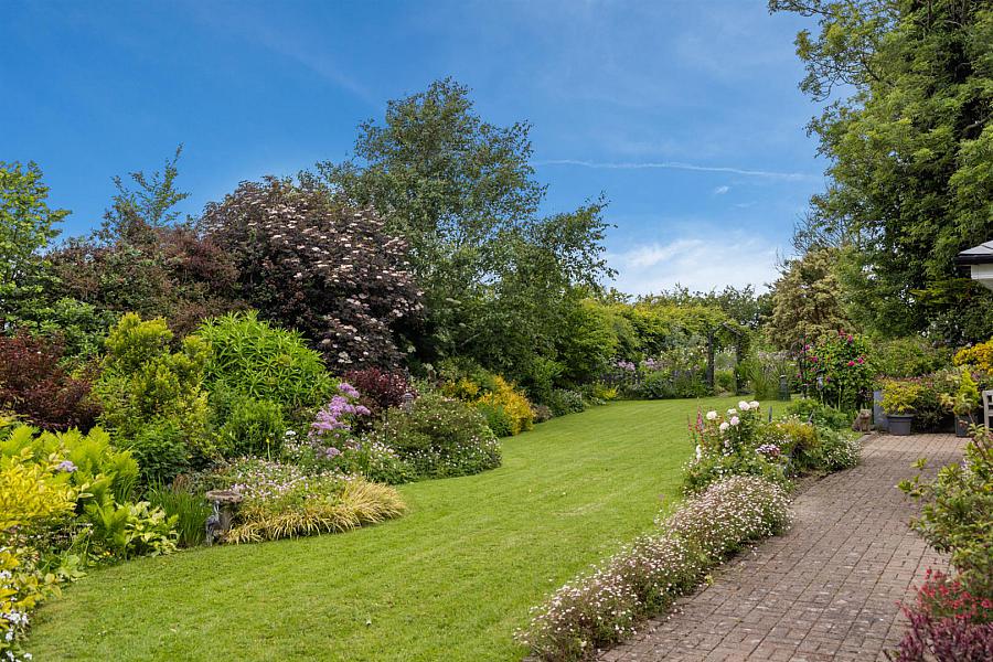 Kilcoan Gardens, 240 Middle Road