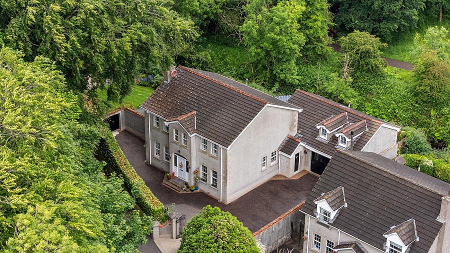 5 Cogry Manor