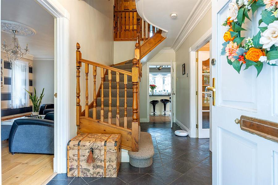 5 Cogry Manor