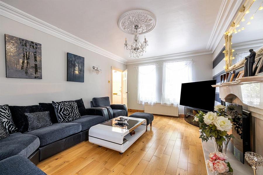 5 Cogry Manor