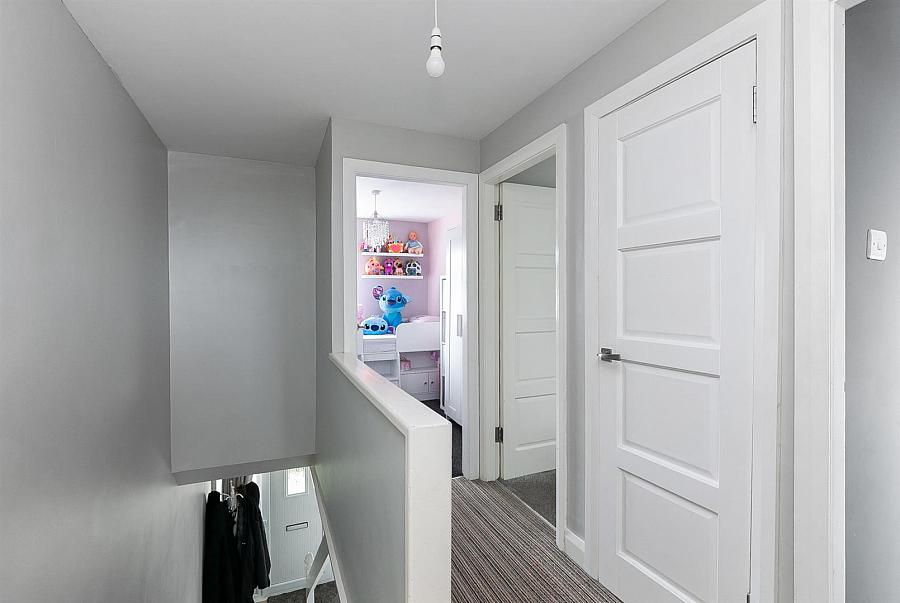3 Glanroy Crescent
