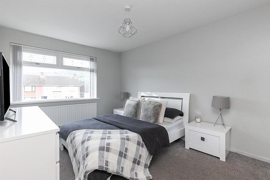 3 Glanroy Crescent