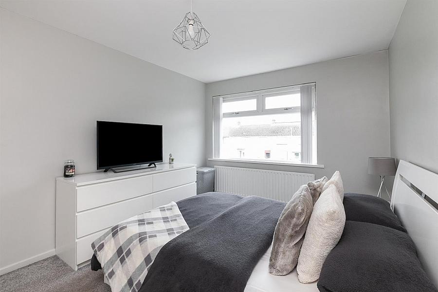 3 Glanroy Crescent