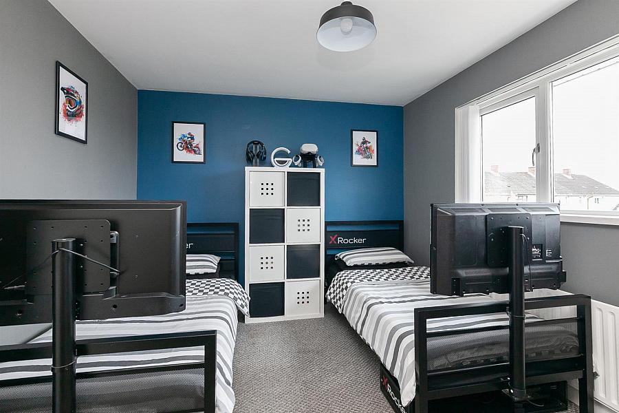 3 Glanroy Crescent