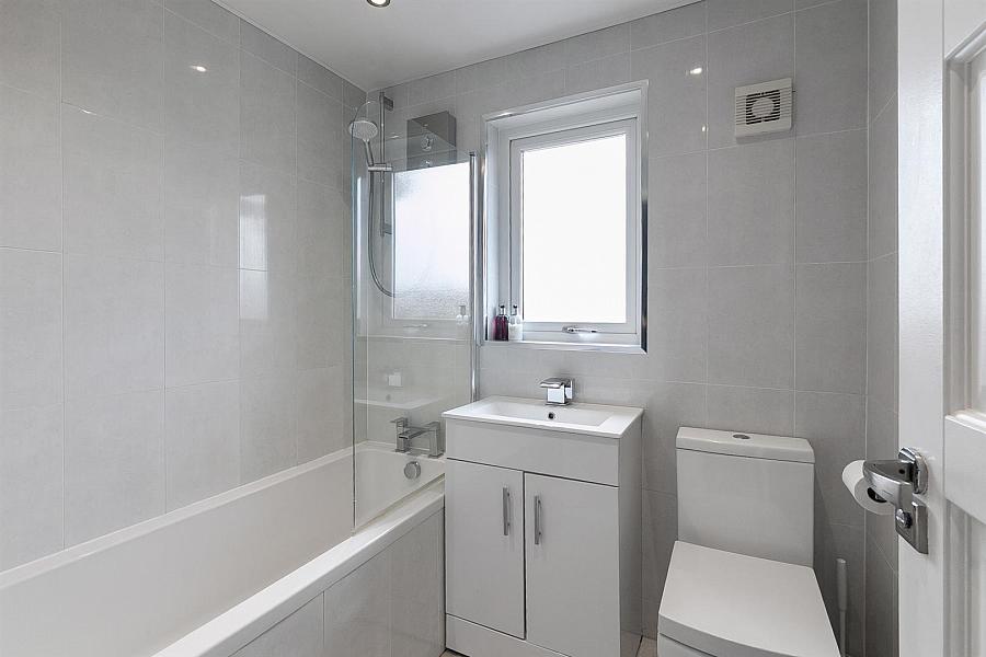 3 Glanroy Crescent