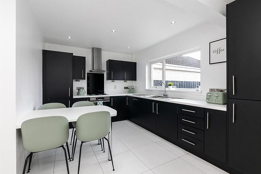 3 Glanroy Crescent