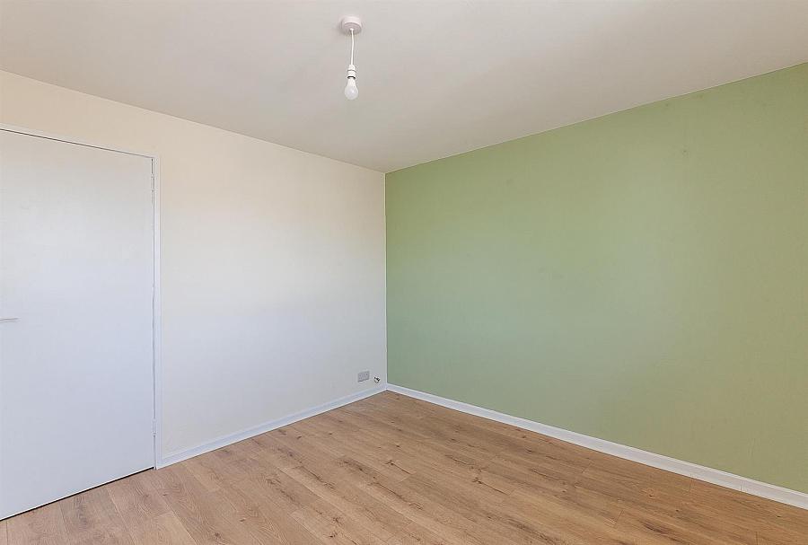 5 Innishargie Gardens