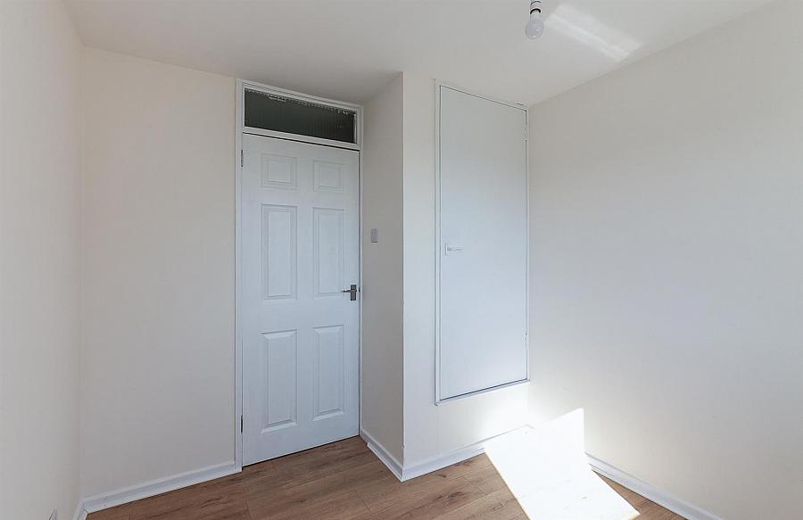 5 Innishargie Gardens