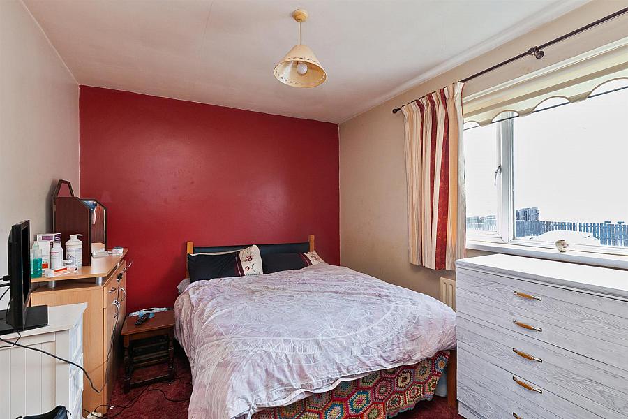 3 Thorndale Close