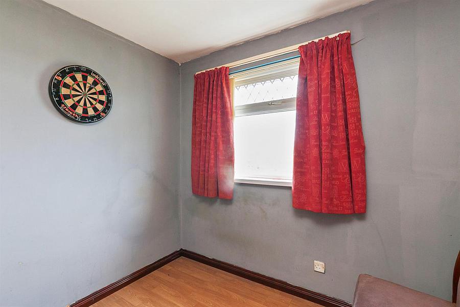 3 Thorndale Close