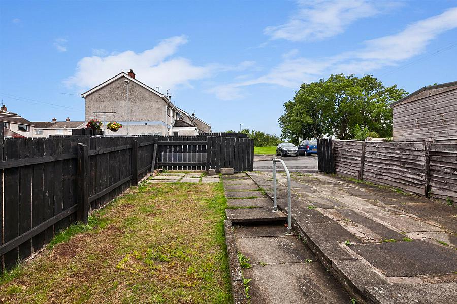 3 Thorndale Close