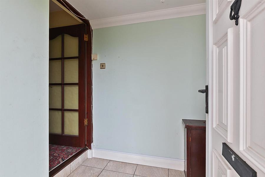 3 Thorndale Close
