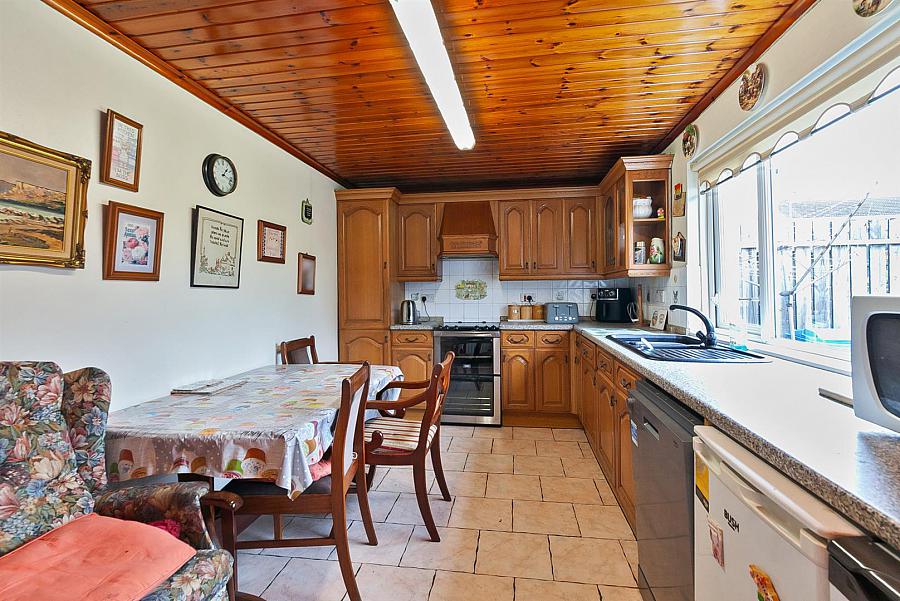 3 Thorndale Close