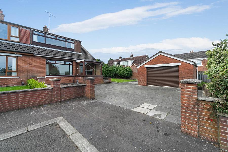 17 Sharonmore Park