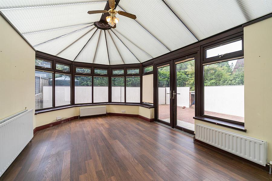 17 Sharonmore Park