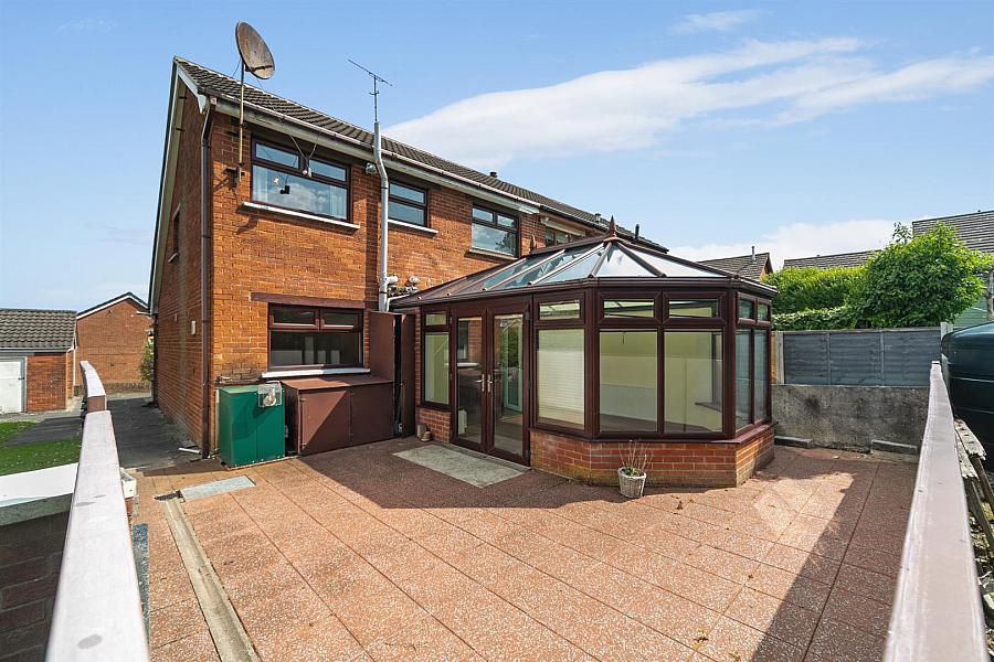 17 Sharonmore Park