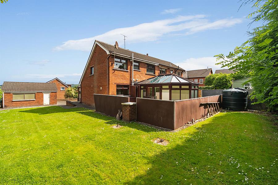 17 Sharonmore Park