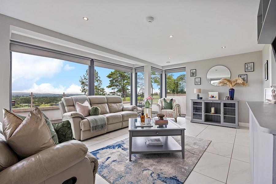 12 Old Ballynoe Road