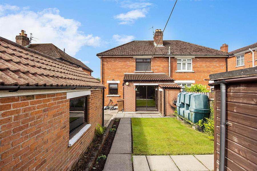 11 Abbeydale Gardens