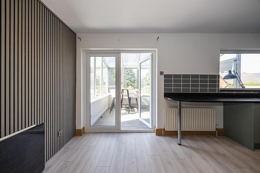 5 Burnthill Gardens