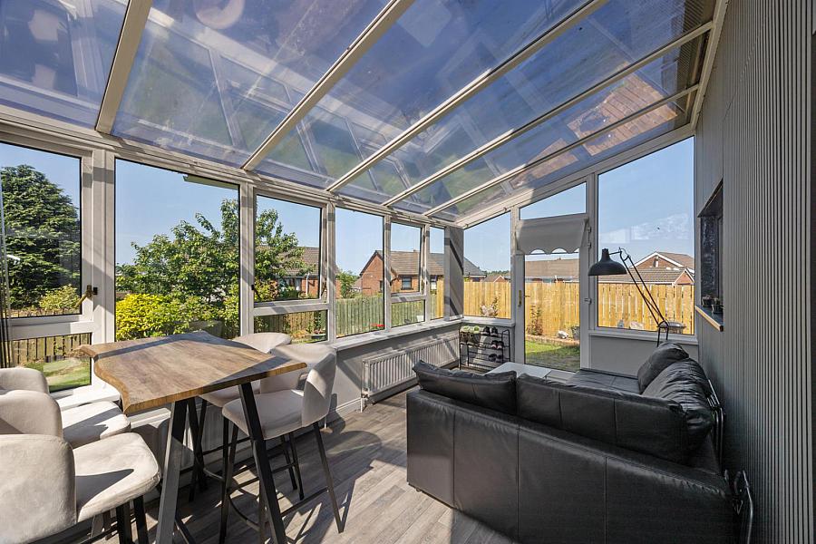 5 Burnthill Gardens