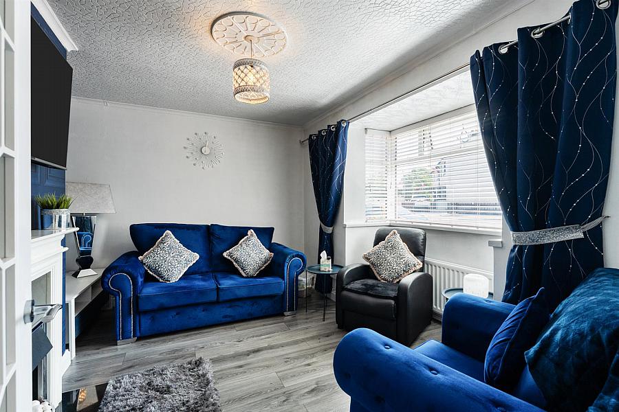 16 Ardfarn Close